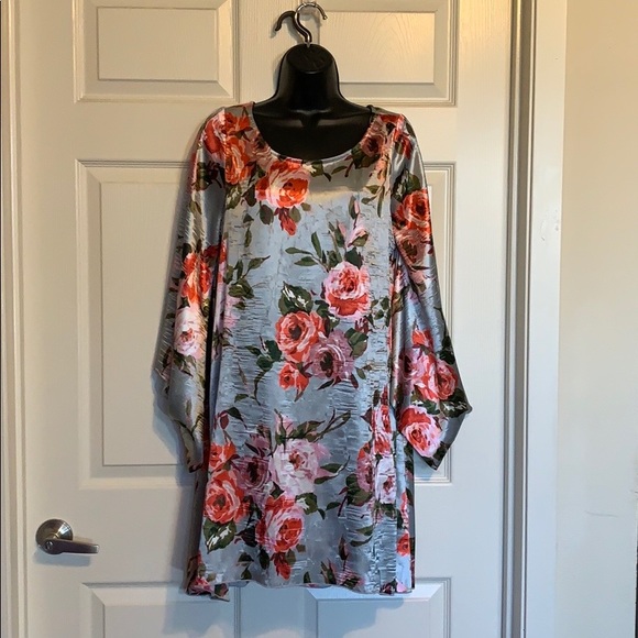 Dresses & Skirts - Uncle Frank Dress‼️must bundle
